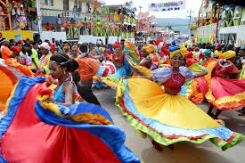 Haïti, un pays avec une histoire riche et une culture dynamique, a souvent été confronté à de nombreux défis, notamment l’instabilité politique, les catastrophes naturelles et les difficultés économiques. Cependant, au milieu de ces difficultés, il existe des lueurs d’espoir et de résilience qui définissent l’esprit du peuple haïtien.